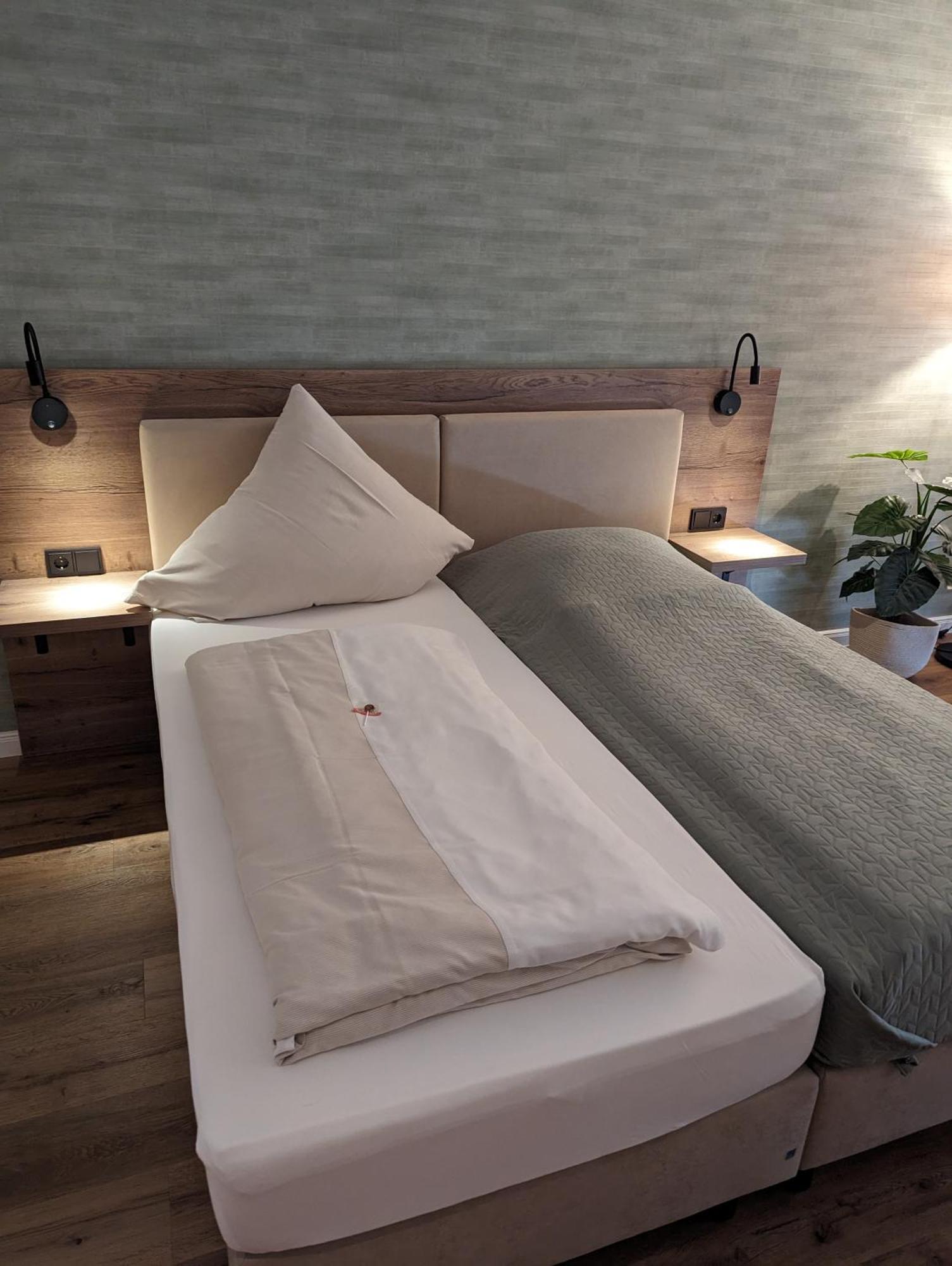 Hotel Paga - Parkgaststaette